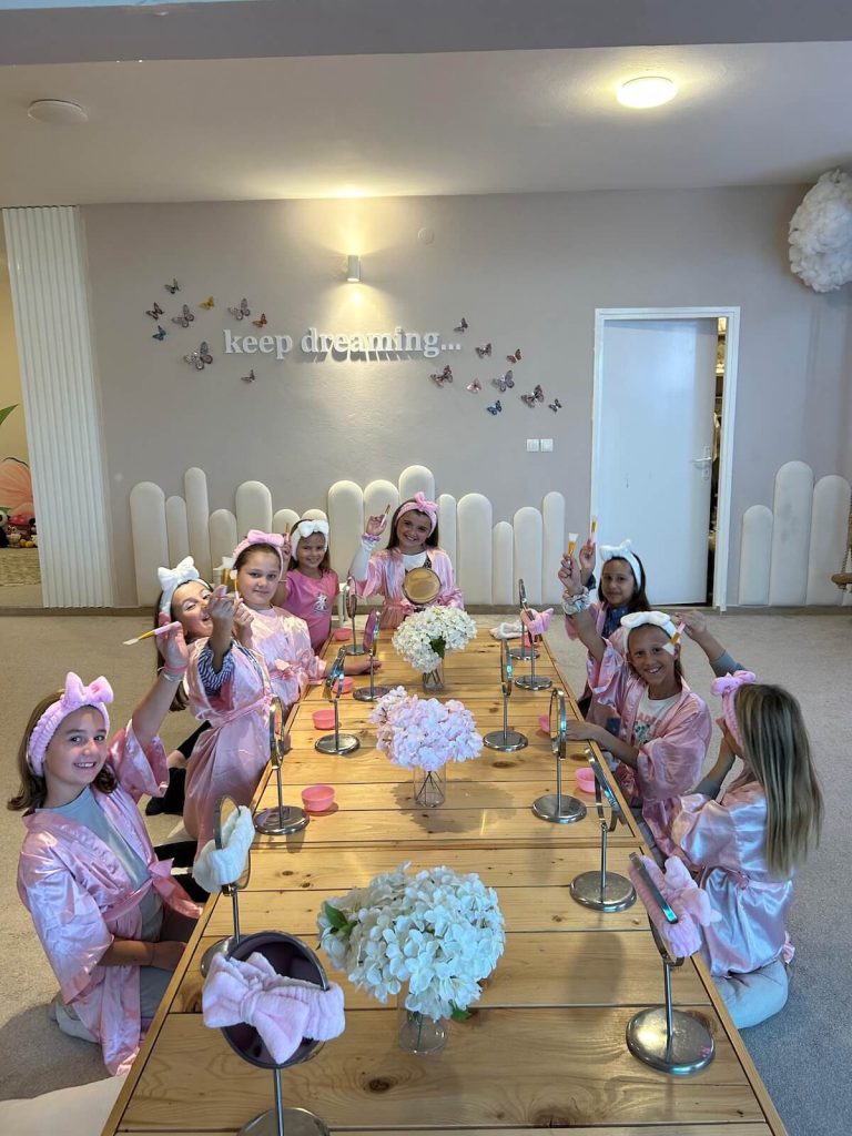 dream_play_igraonica_rodendani_sleepover_proslava_teren_spa_party_disco_karaoke_caj_pineli