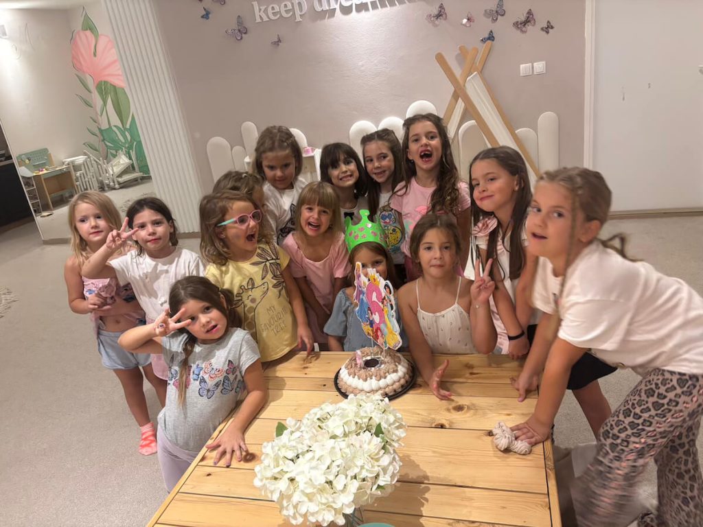 dream_play_igraonica_rodendani_sleepover_proslava_teren_spa_party_disco_karaoke_caj_pineli