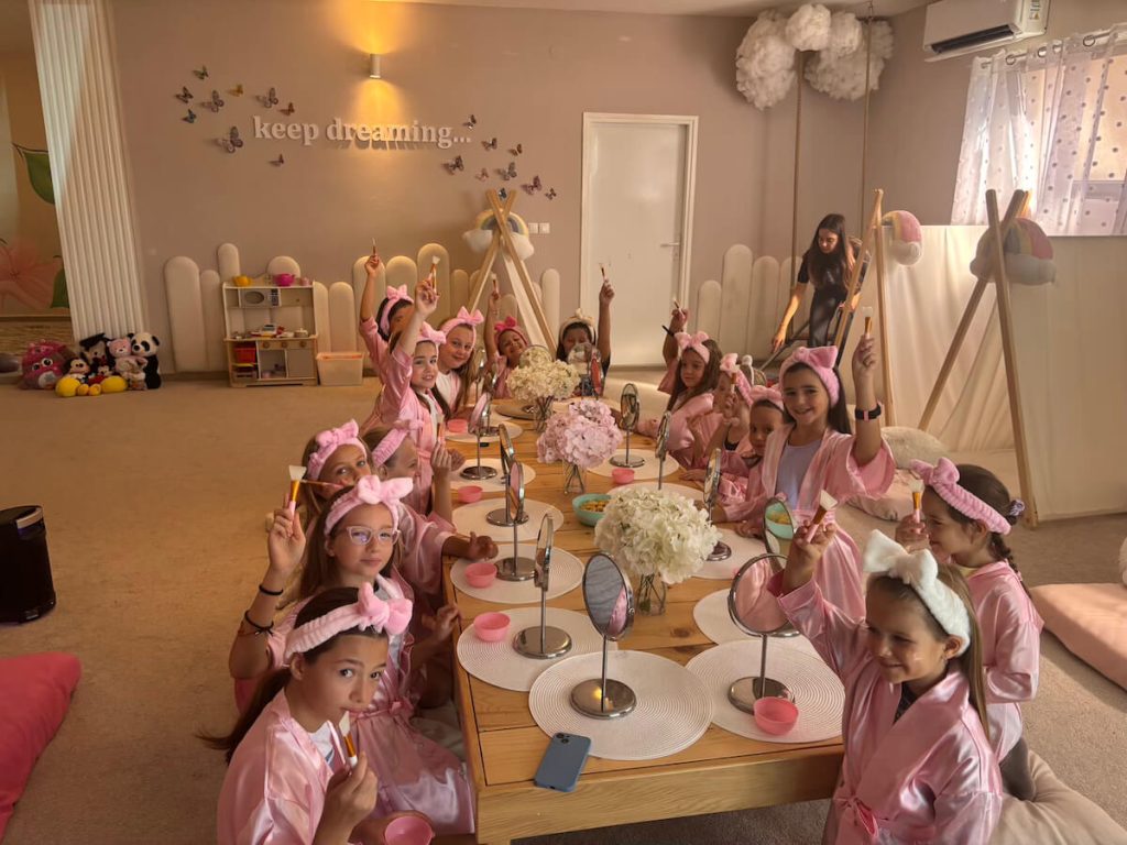 dream_play_igraonica_rodendani_sleepover_proslava_teren_spa_party_disco_karaoke_caj_pineli